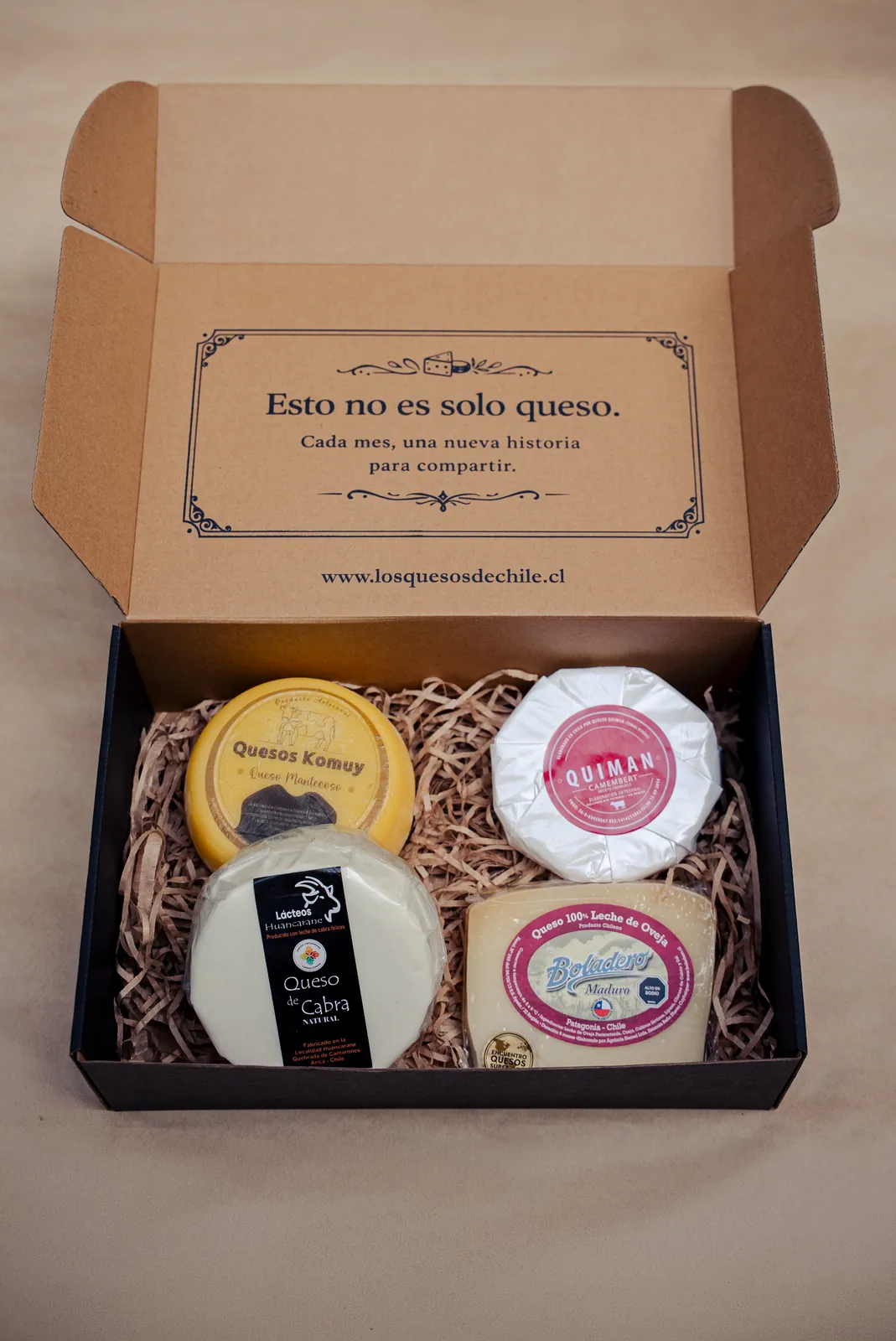 Caja del Club con 4 quesos artesanos en su interior